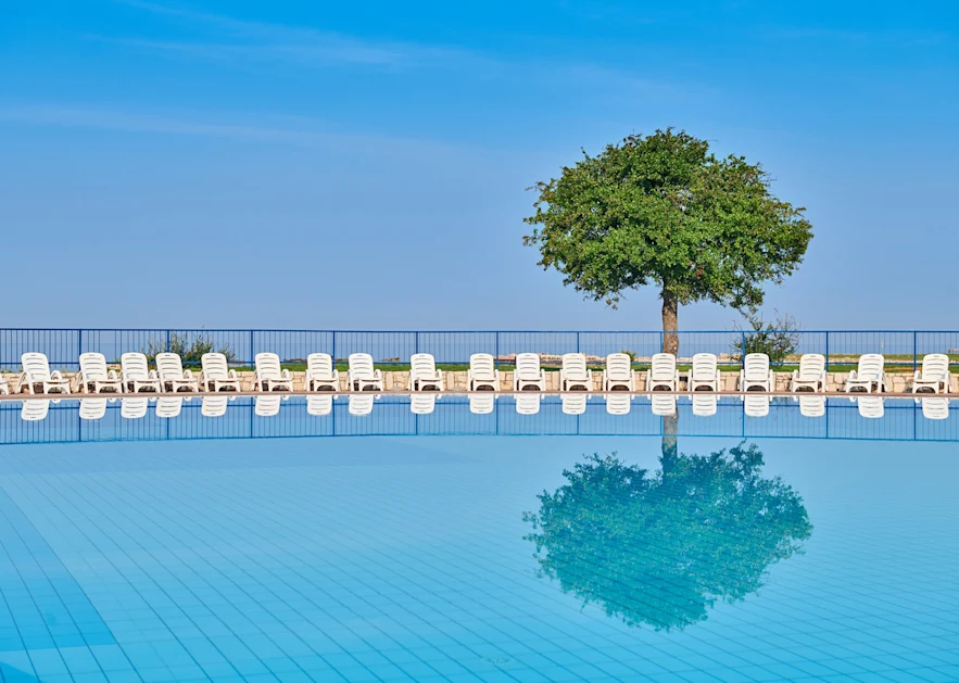 apartments-katoro-swimming-pool