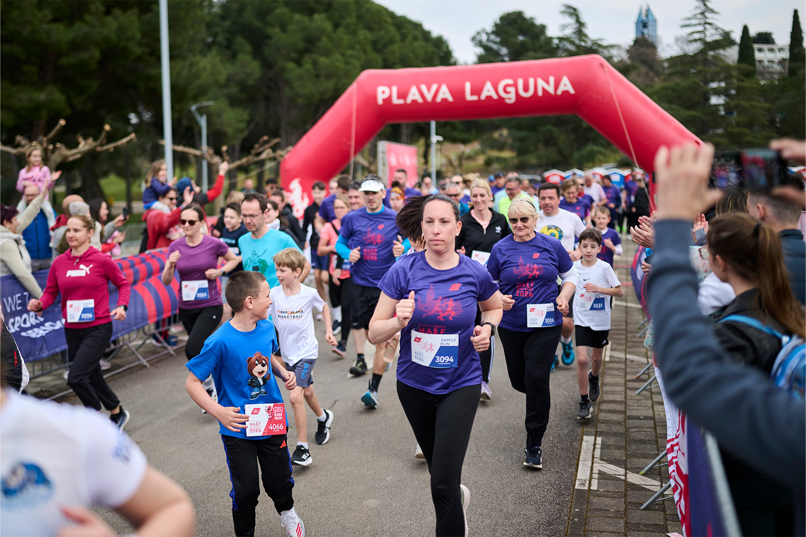 Family run 0001 01 0382