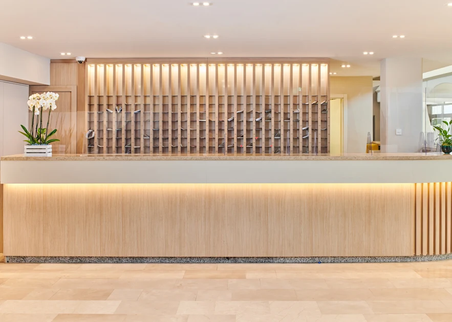 hotel-plavi-plava-laguna-reception