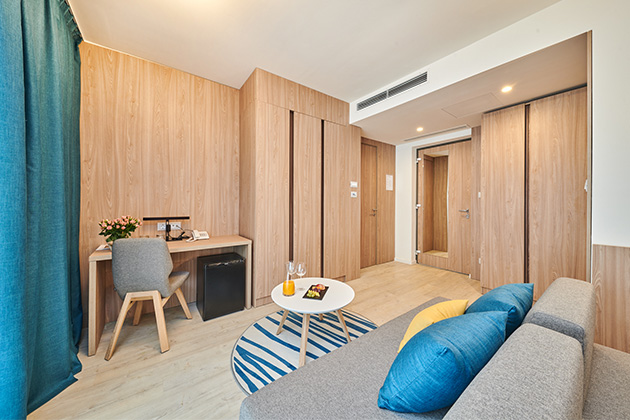 Garden Suites Umag Plava Laguna 2018 Premium room sea side Family F4BNG (7)