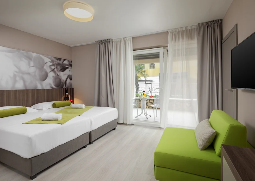 residence-garden-istra-premium-room-with-balcony-park-side-connected-p3bxcd