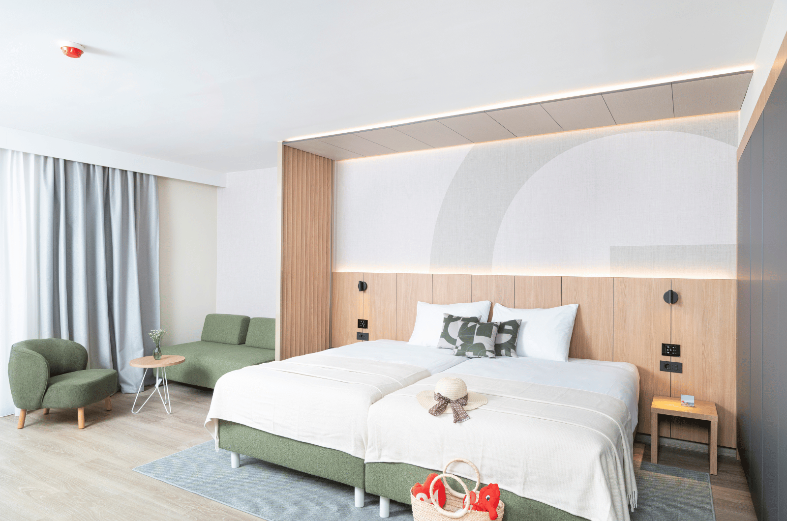 Hotel Garden Istra Superior room with balcony pool side Family (11)