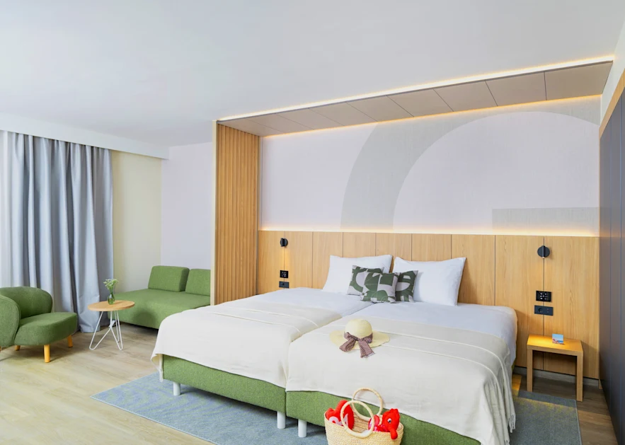 Hotel Garden Istra Superior room with balcony pool side Family (11)