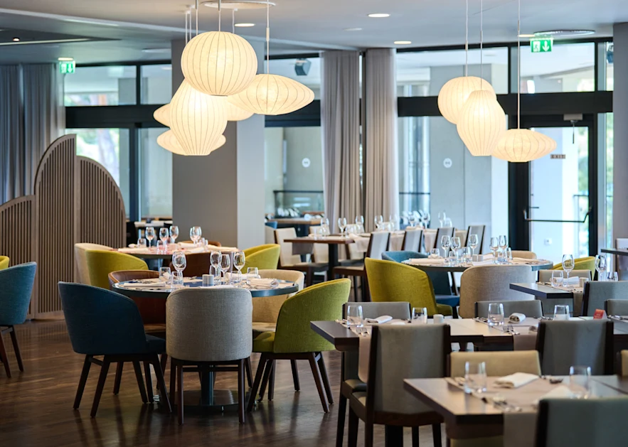 hotel-parentium-plava-laguna-hotel-restaurant-1