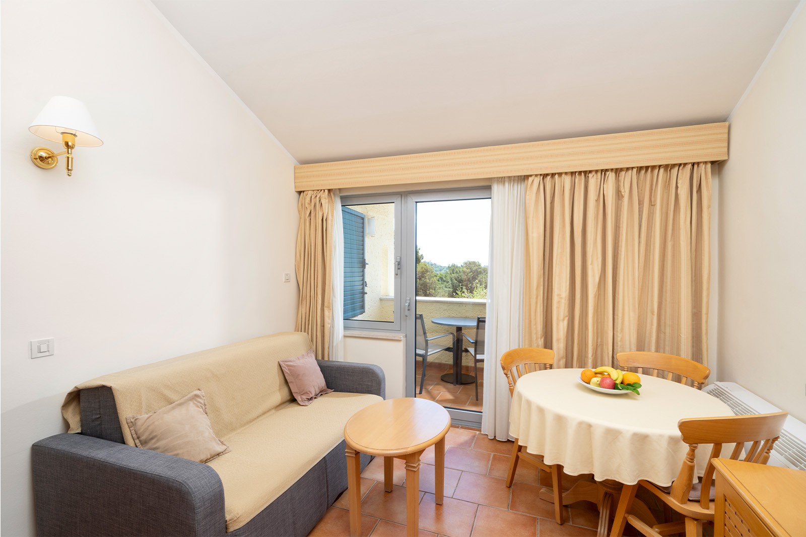 0026 Apartments Bellevue 2026 Studio for 3 persons with terrace park side S2TP1 (9)