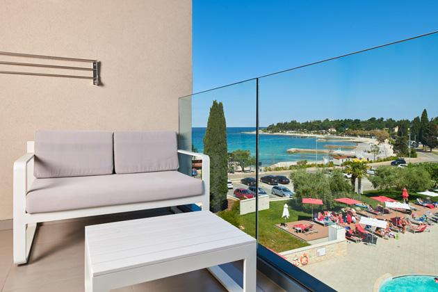 Park Resort Plava Laguna 2021 Hotel Park Suite with balcony sea side U4BM (4) (1)