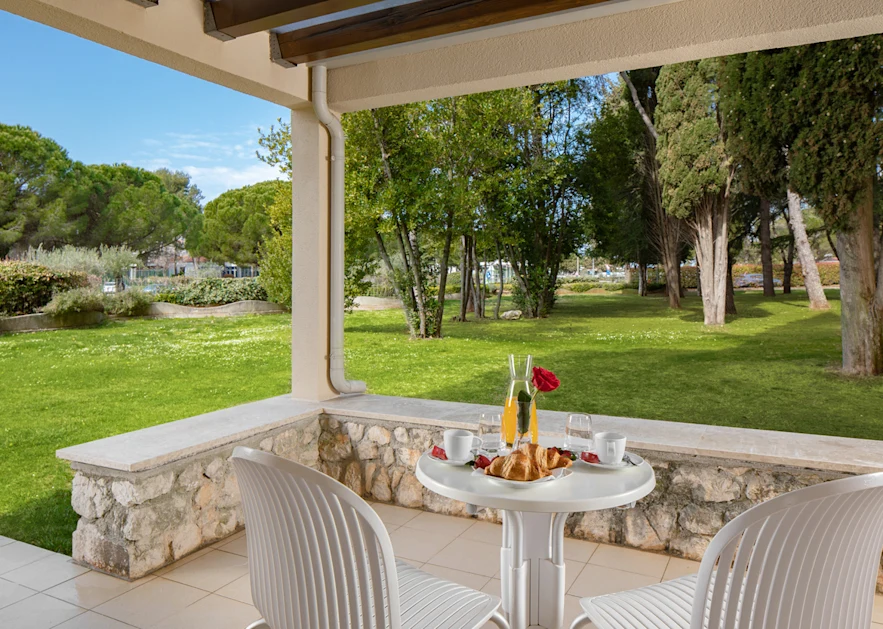 residence-garden-istra-classic-room-with-balcony-park-side-c3bpd