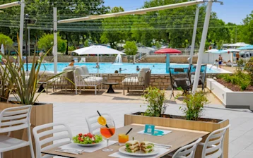 xxxxx 0000 Camping Zelena Laguna Istra Camping Bars and Restaurants 2025 Restaurant Vela terrace poolside 13