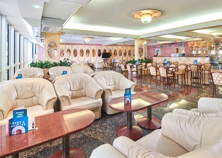 hotel-istra-plava-laguna-restaurants-and-bars-bar-1