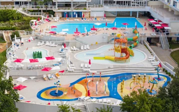 Hotel Delfin - Pools