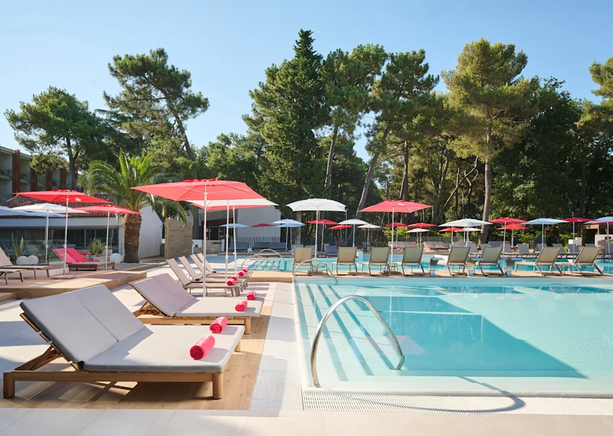 pelegrin-pool (3)