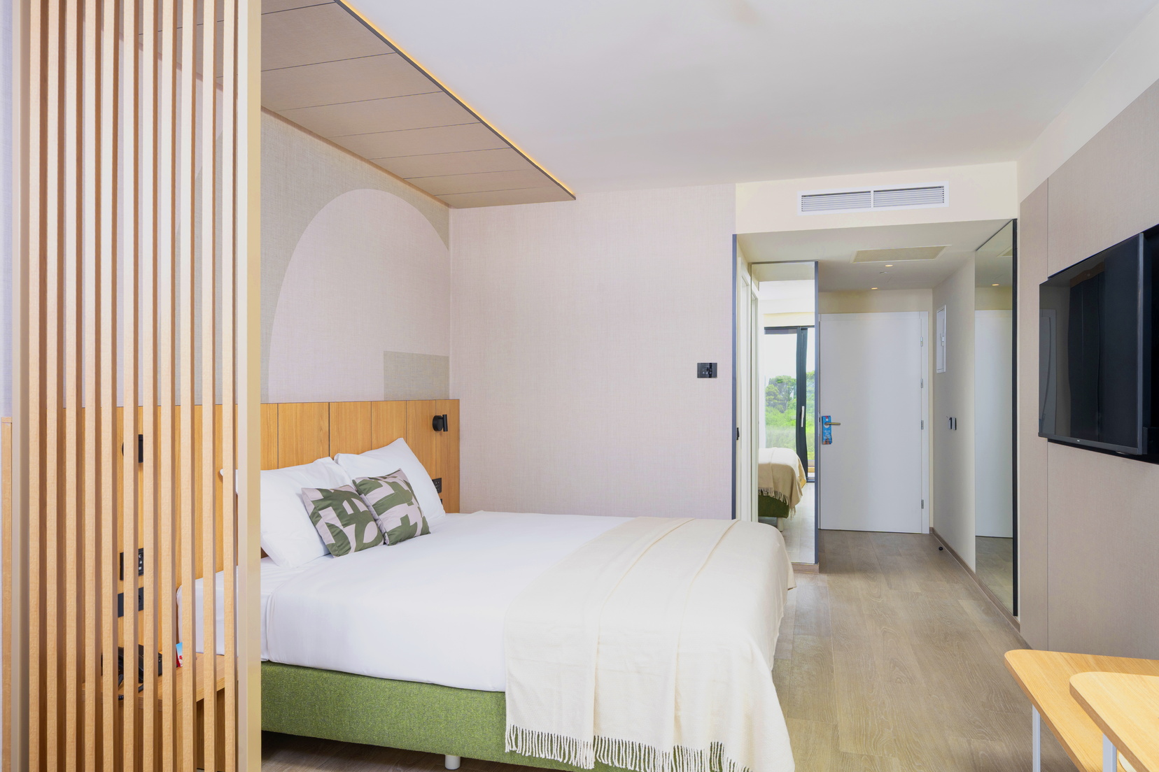 Hotel Garden Istra Premium room with balcony sea side(6)