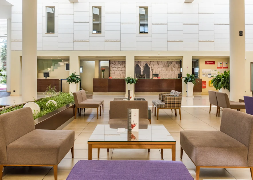residence-garden-istra-lobby