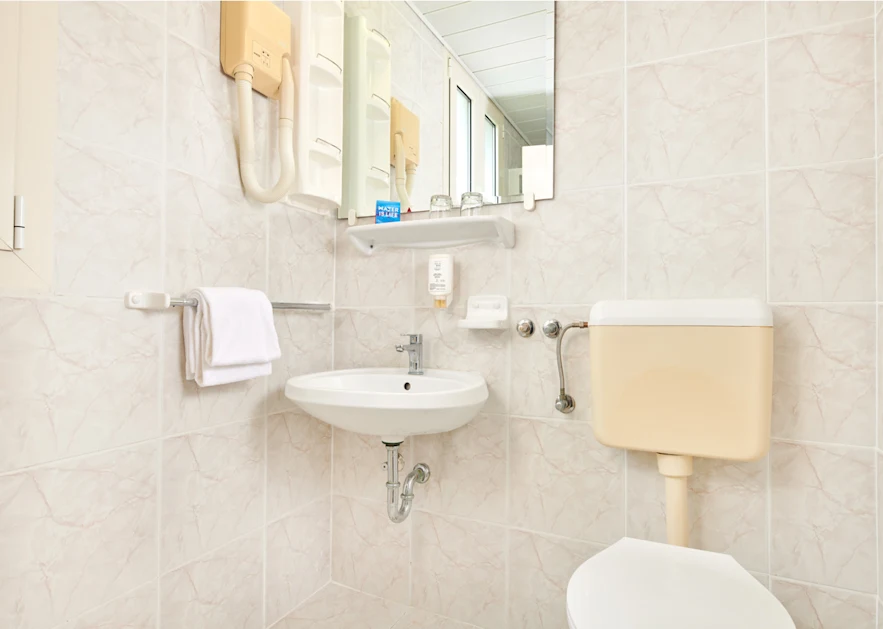 hotel-gran-vista-plava-laguna-economy room-with-french-bed-2