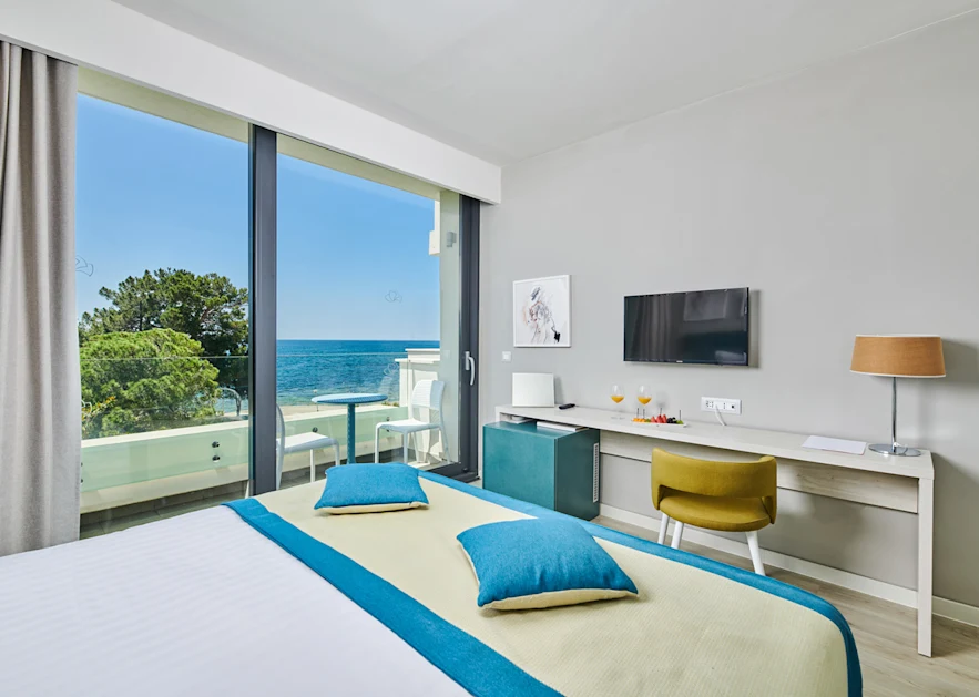 hotel-sipar-plava-laguna-classic-room-with-balcony-sea-side