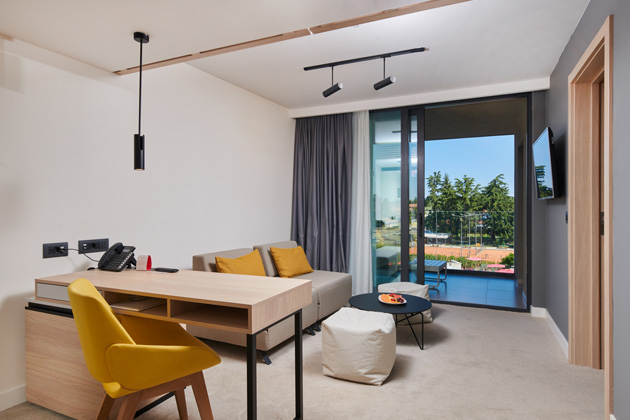 Park Resort Plava Laguna 2021 Hotel Park Suite with balcony sea side U4BM (2)