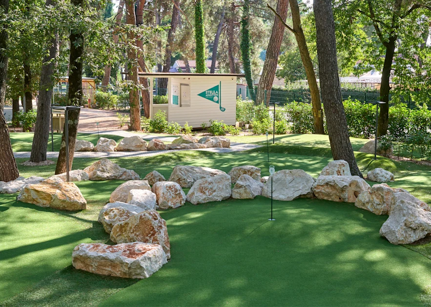 0004 Camping Stella Maris 2025 Stella Adventure Mini golf (3)
