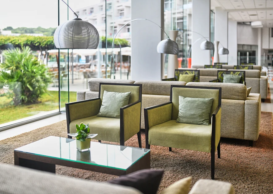 hotel-mediteran-plava-laguna-restaurants-and-bars-lobby-bar