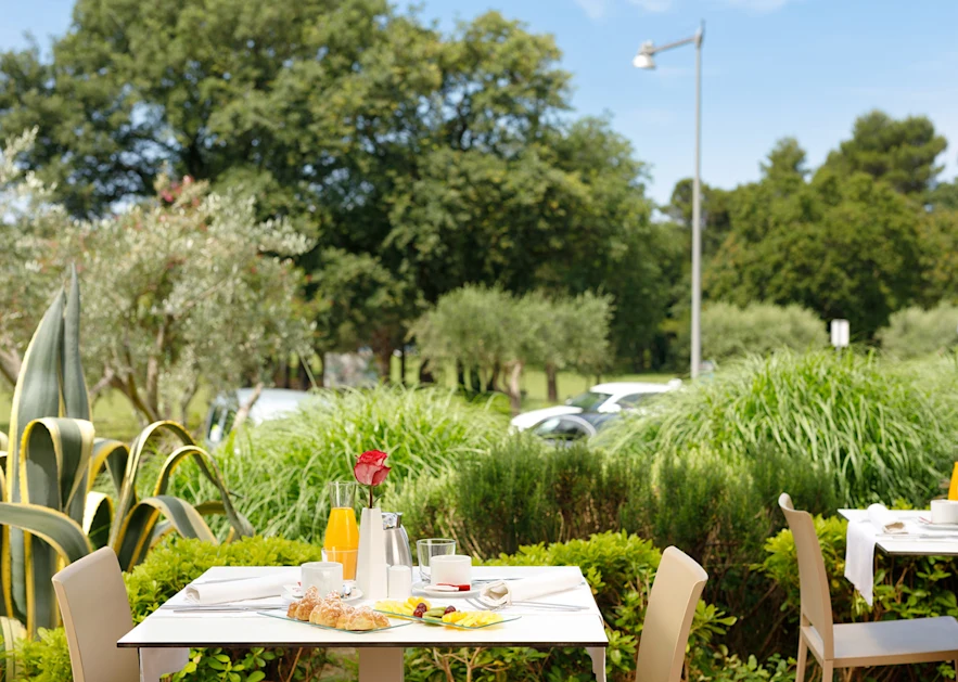 Hotel & Residence Garden Istra Plava Laguna Restaurant hotel restaurant 2