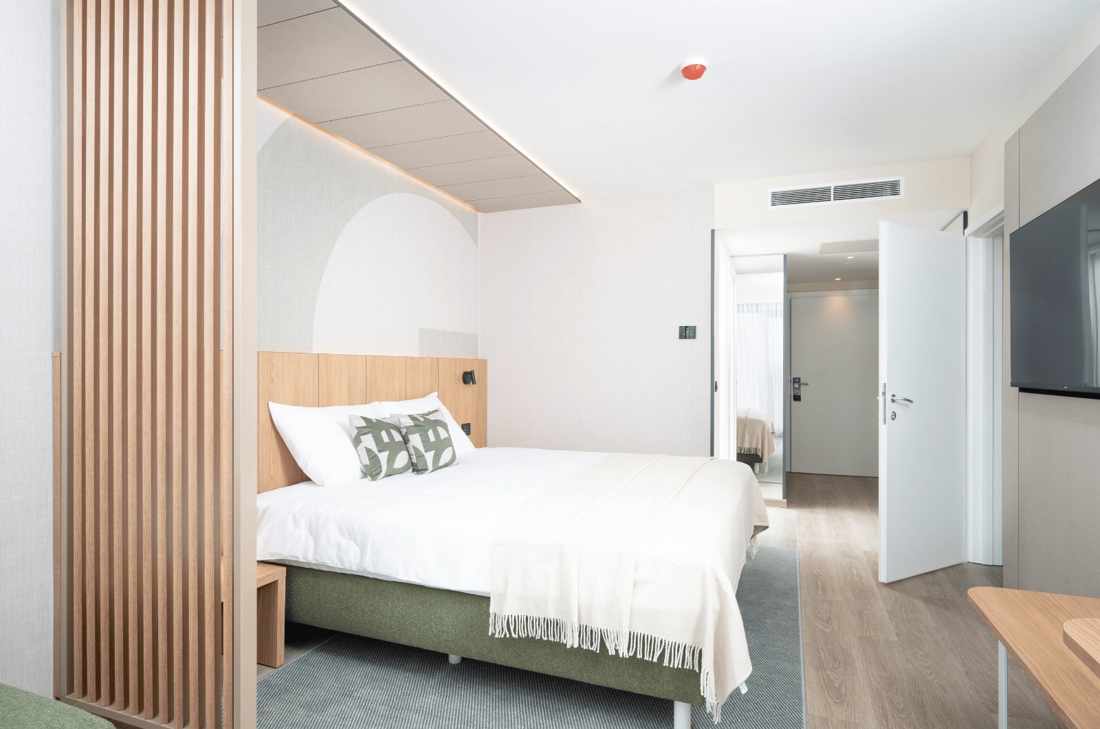 Hotel Garden Istra Classic sroom with balcony sea side connected room (3)