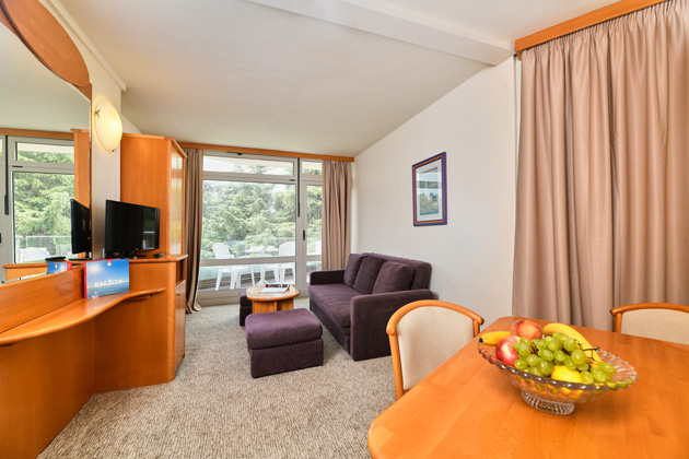 Hotel Mediteran Plava Laguna 2020 Suite with Balcony Park Side U3BP (4)