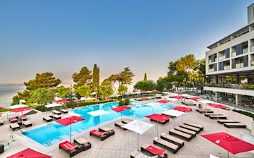 hotel-parentium-outdoor-pool
