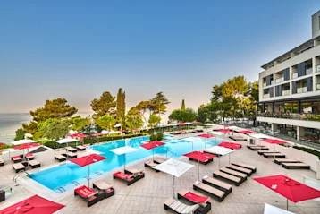 hotel-parentium-outdoor-pool