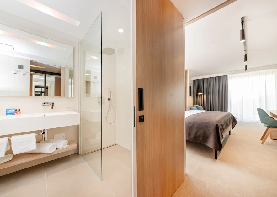 hotel-park-plava-laguna-classic-room-with-balcony-1
