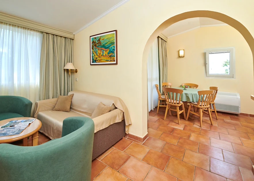 apartments-bellevue-plava-laguna-accommodation-units-classic-apartment-fo-4+1-persons-1