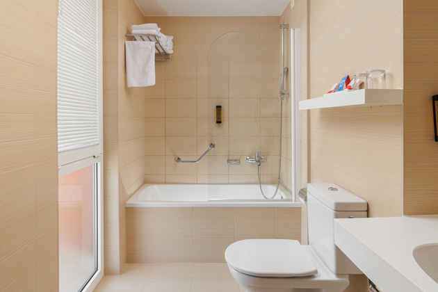 Hotel Albatros 2025 Classic room with balcony C2B bigger room(9)