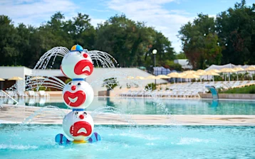 camping-stella-maris-overview-pools-beaches-pool