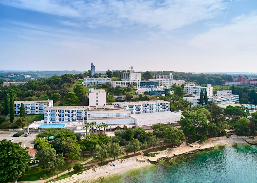 hotel-plavi-plava-laguna-landscape