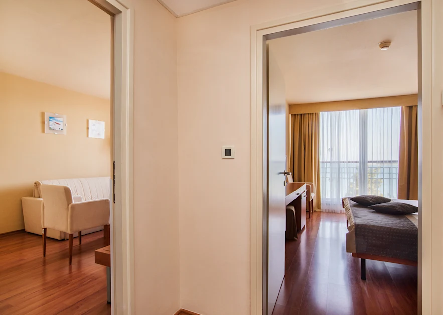 hotel-umag-plava-laguna-suite-balcony-sea-view-2