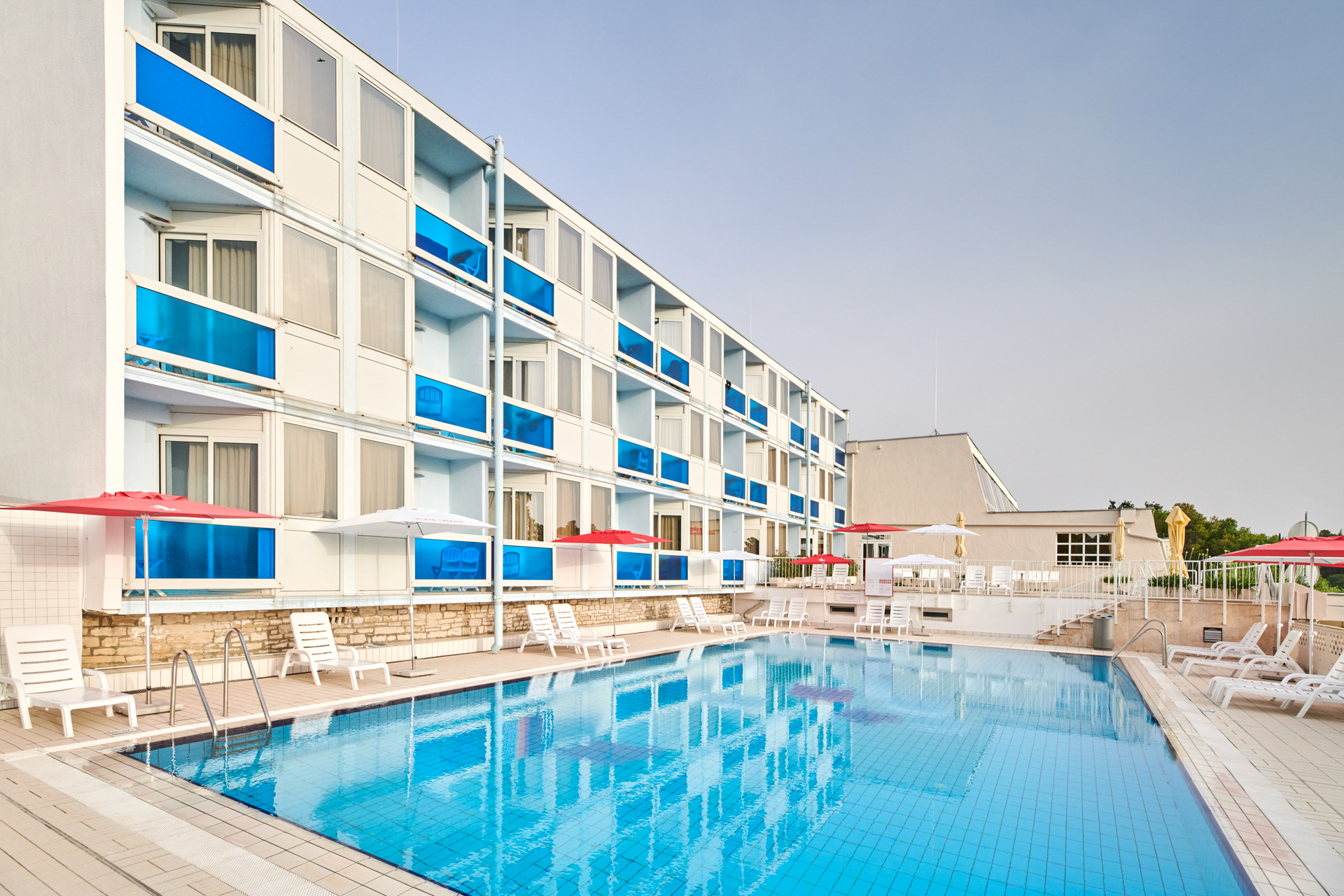 hotel plavi pools
