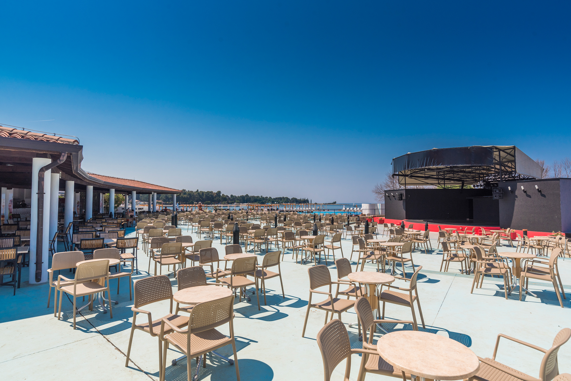 Katoro-resort-entertainment 1