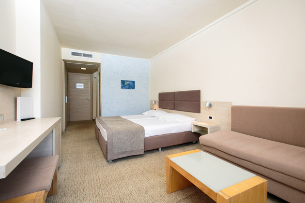 Hotel Mediteran Classic room with balcony park side 1