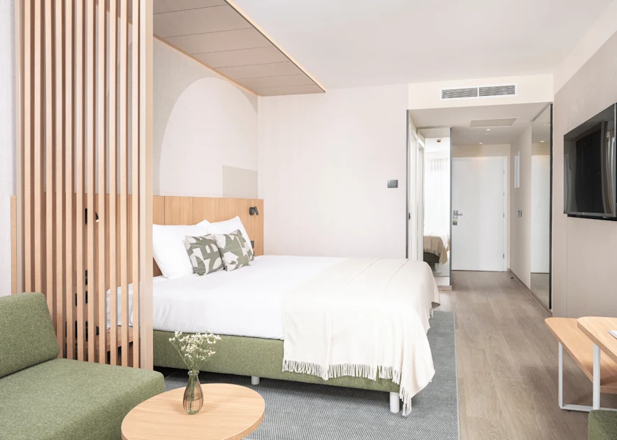 Hotel Garden Istra classic room with balcony park side extra bed room (12)