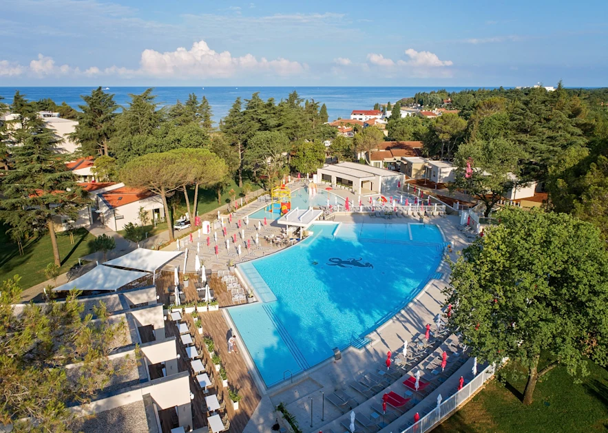 hotel-park-plava-laguna-activity-pool