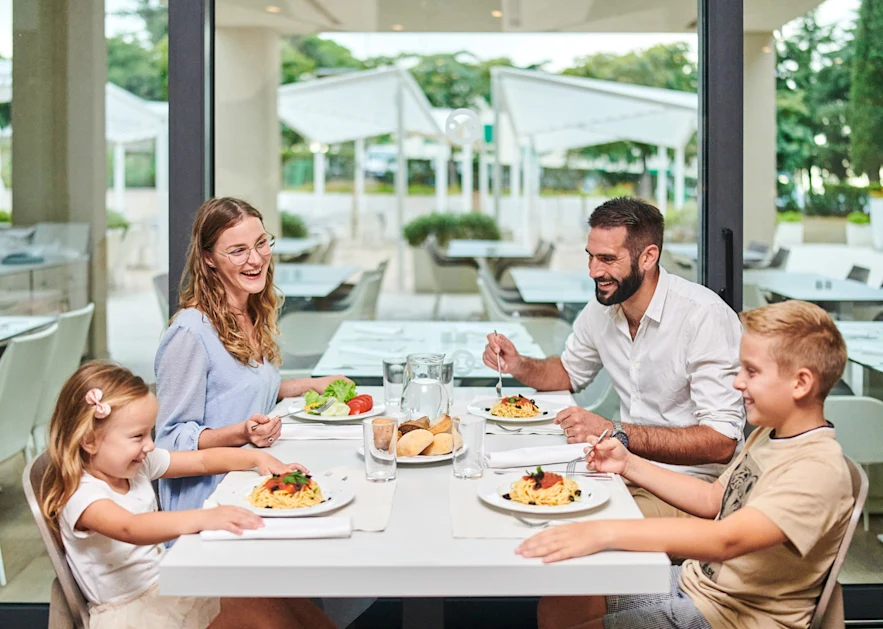 Park Resort - Restaurants and Bars - Hotel Restaurant