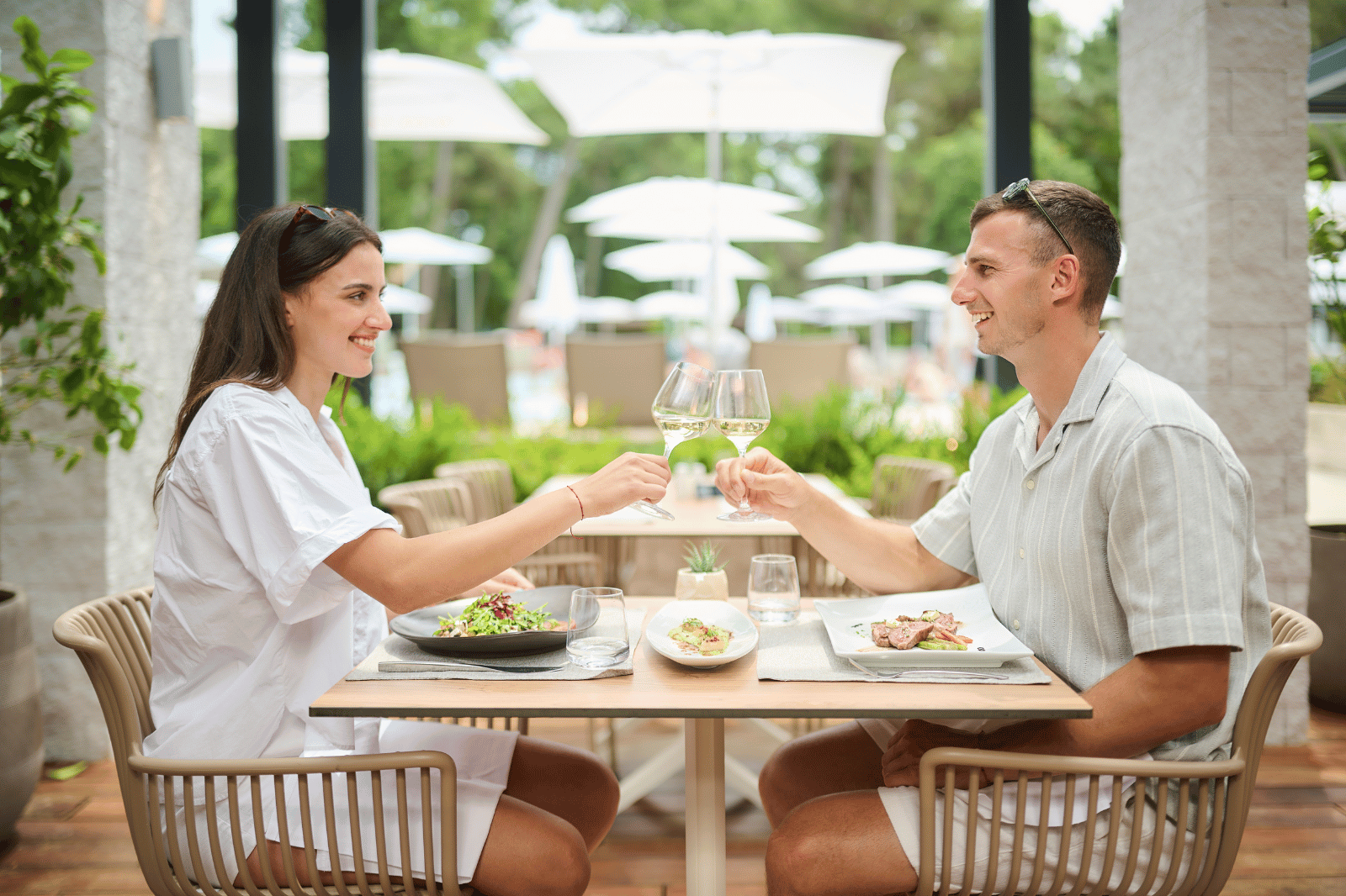 Hotel Pelegrin Bars&Restaurants