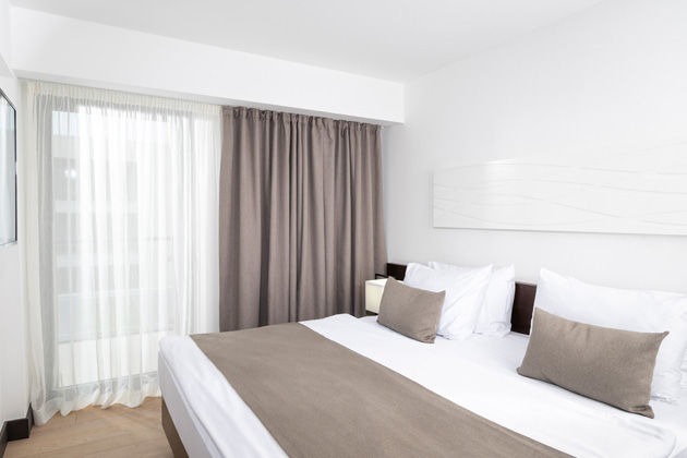 Hotel Parentium Suite with Balcony (4)