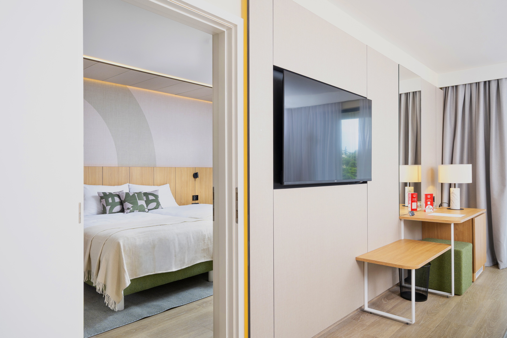 Hotel Garden Istra Classic sroom with balcony sea side connected room (6)