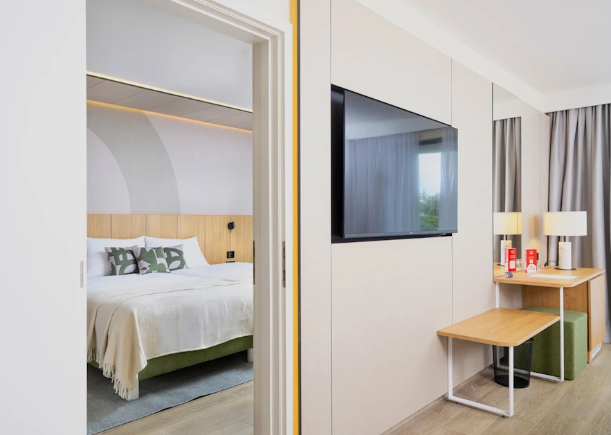 Hotel Garden Istra Classic sroom with balcony sea side connected room (6)