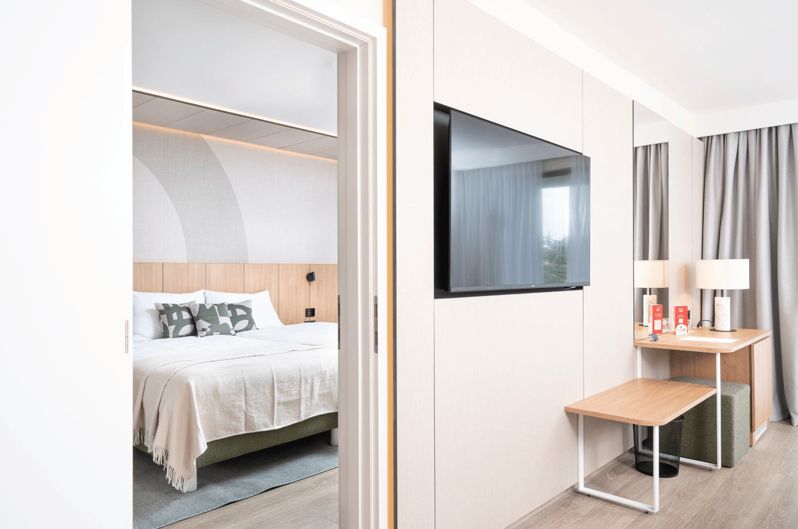 Hotel Garden Istra Classic sroom with balcony sea side connected room (6)