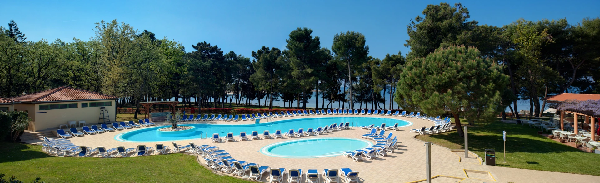 hotel-aurora-plava-laguna-outdoor-pool-1