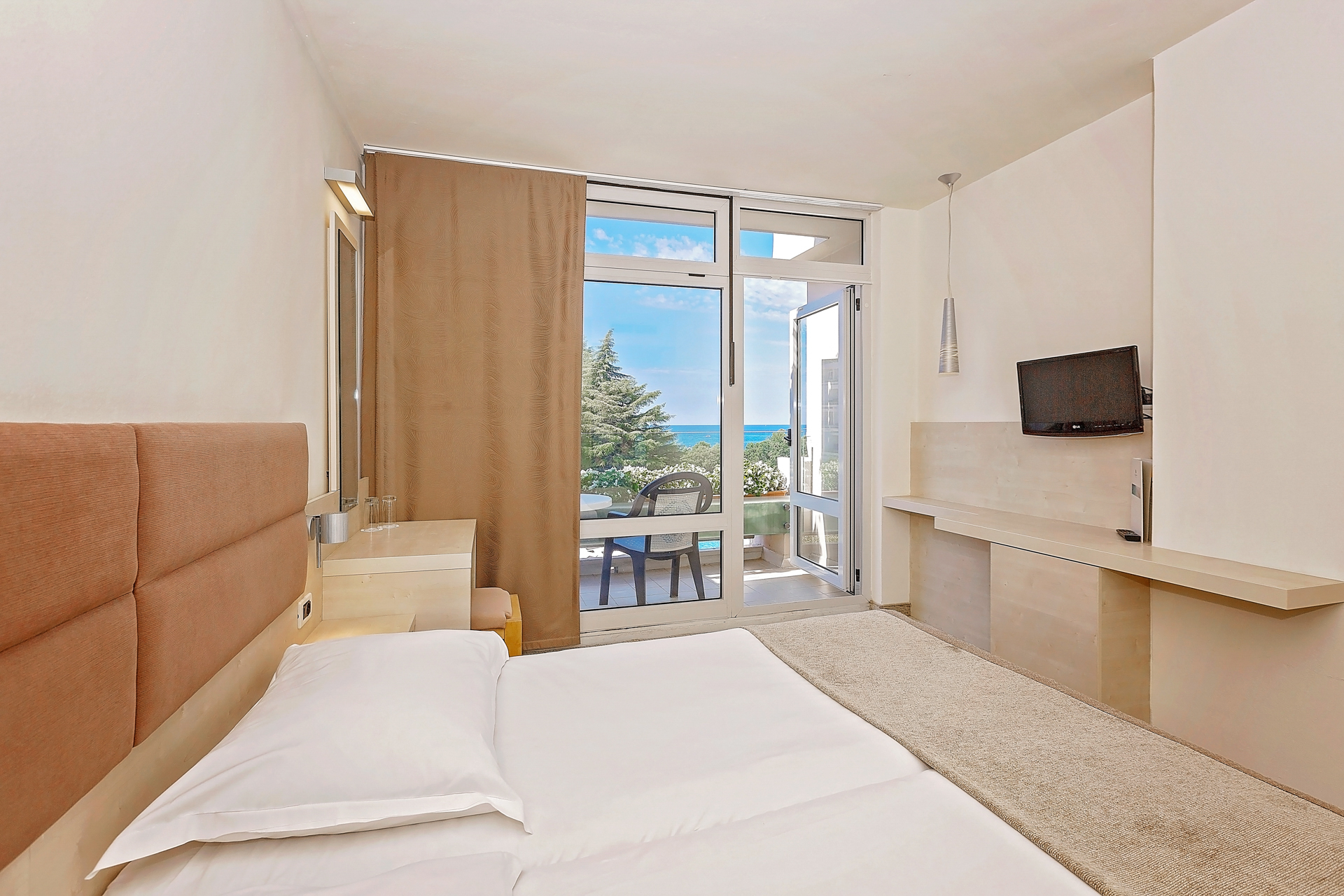 hotel mediteran superior room