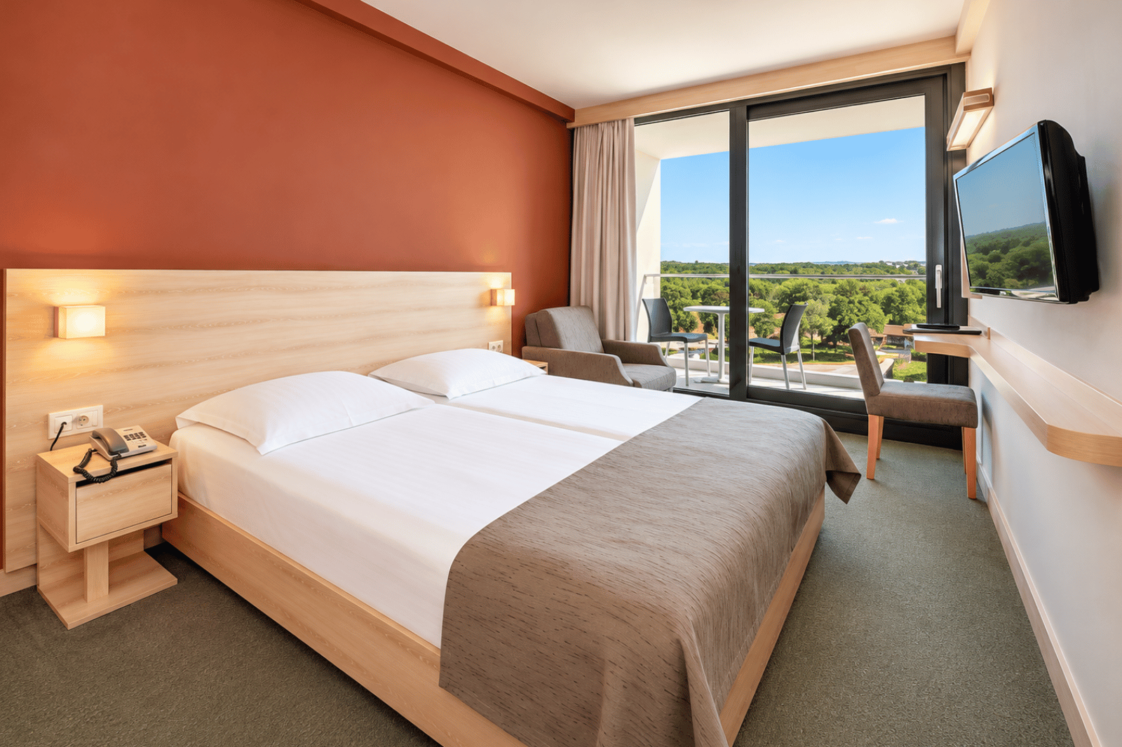 Classic room with balcony park side - extra bed