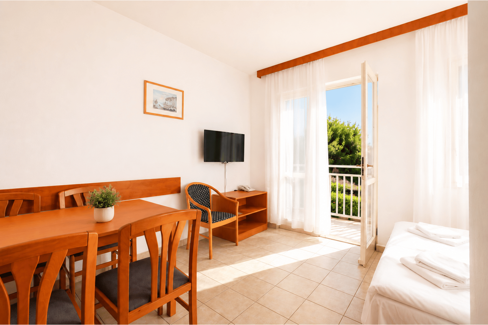Apartments Polynesia PL 2026 Economy Apartment 2+2 (4)