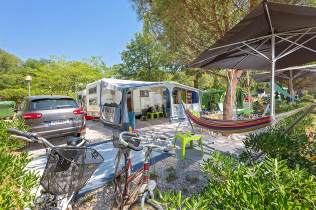 IstraCamping Camping Bijela uvala Luxury pitch zone G LPG (2)