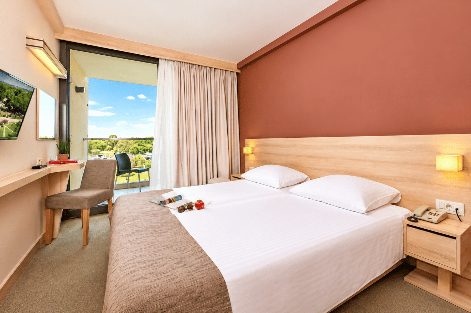 Classic room with balcony park side - Connected